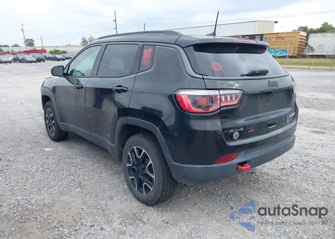 2019 Jeep Compass Trailhawk 4X4 from USA, damaged, VIN 3C4NJDDB8KT795228
